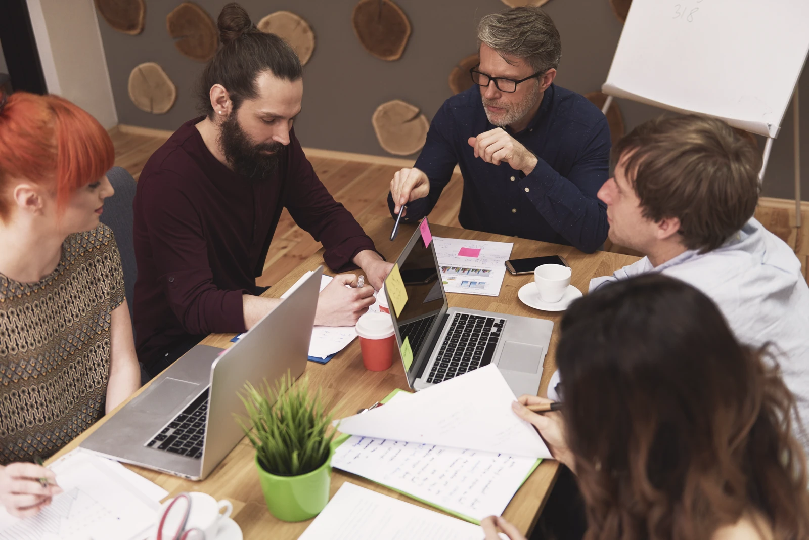 Team discussing on the business objectives